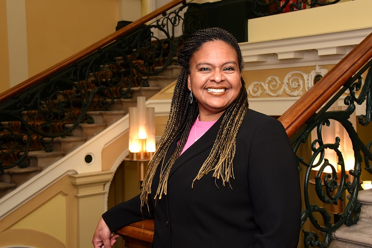 Holding image for Diana